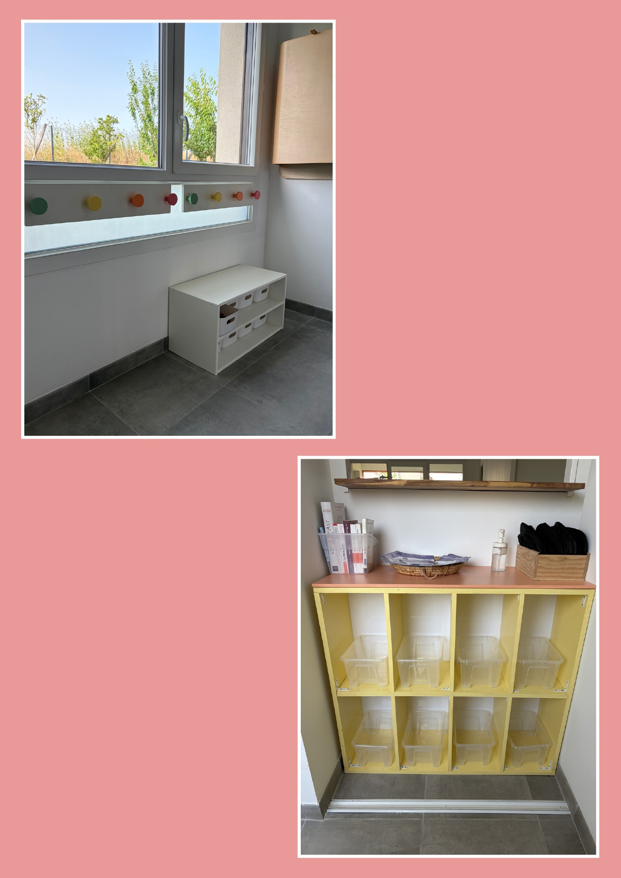 Meuble d'accueil jaune avec casiers individuels et documents pour les familles. Rangements bas et patères colorées dans la salle de vie de la MAM.